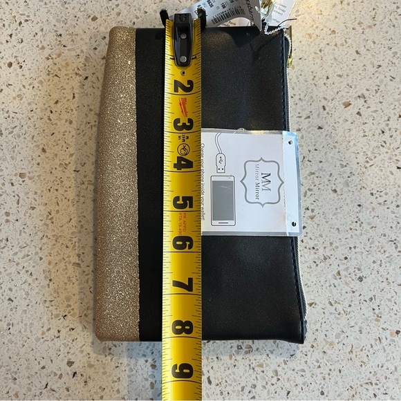 Charging Wristlet - Picture 5 of 8